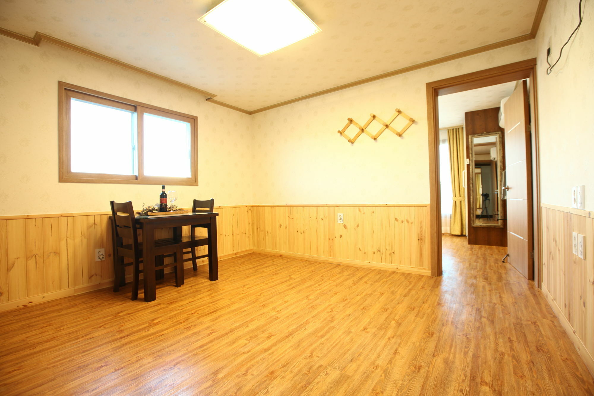 君姆海桑帕克特尔度假屋 西归浦市 外观 照片